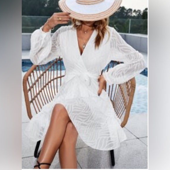 SHEIN White Long Sleeve Summer V-Neck Dress with Tie - Picture 3 of 3